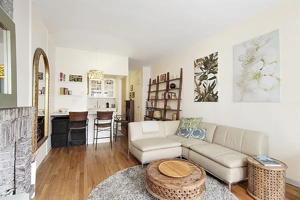 Sold by Citi Habitats | media 17