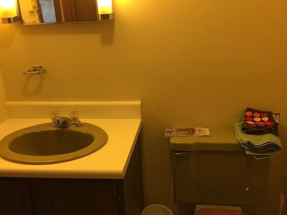 2nd image of 74 Sugar Maple Ln APT 8