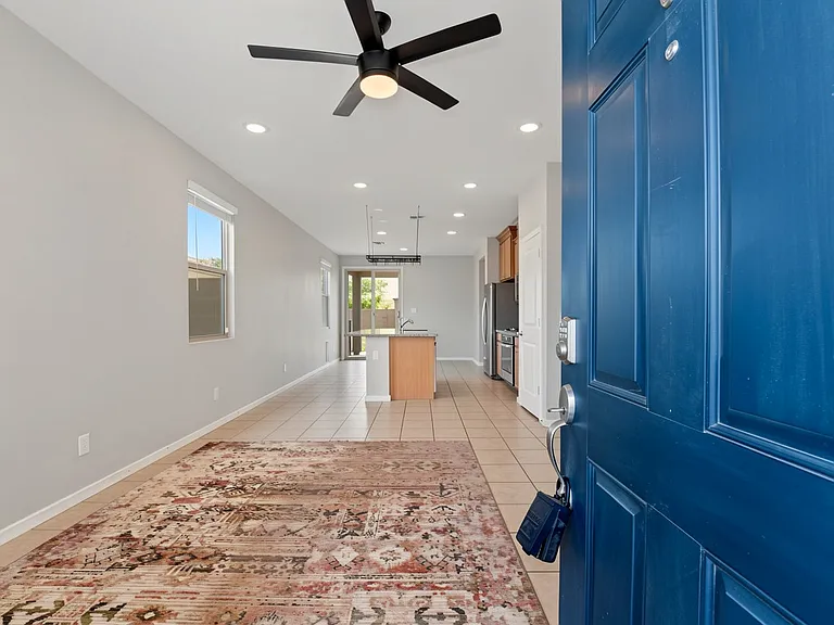3629 E Archer Dr — Photo 2