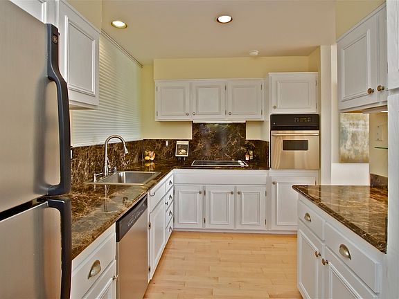 5th image of 5 Janet Way APT 21
