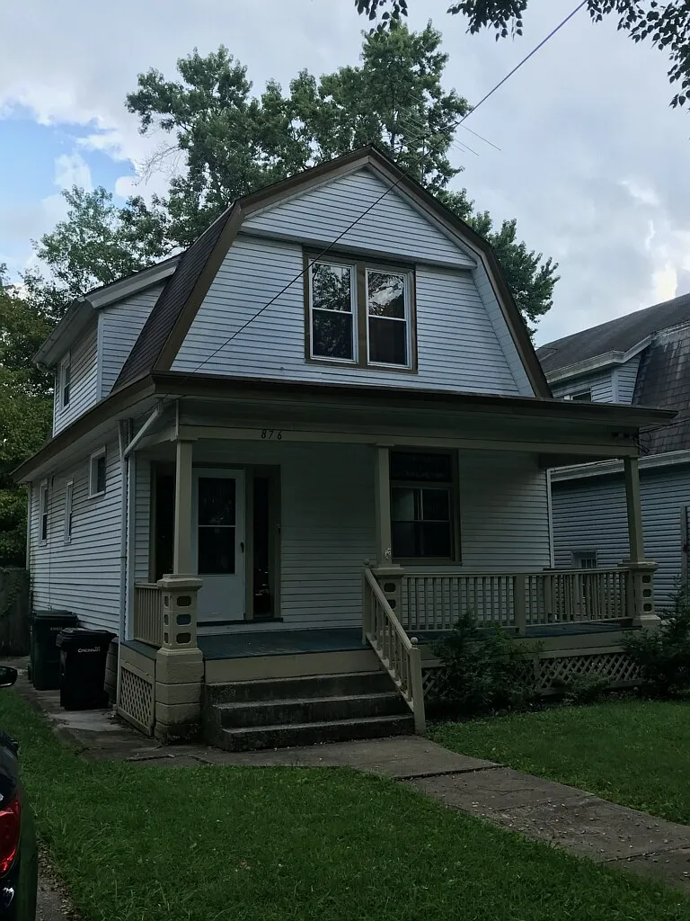 2 bed, 1.5 bath, 1404 sqft, $1,600 — Photo 1