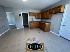 172 Wilson St, Manchester, NH