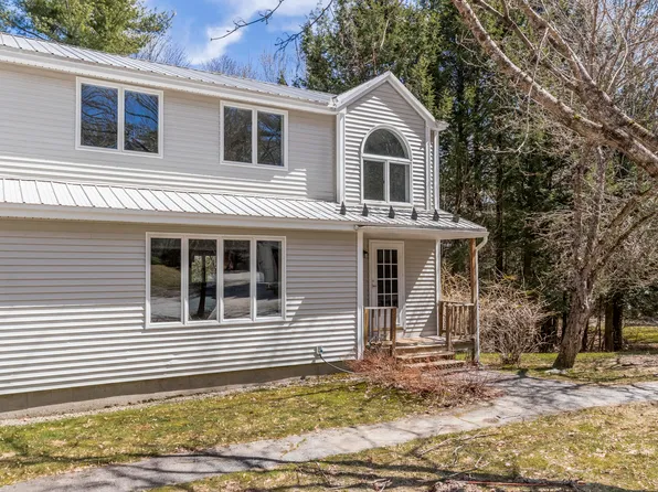 61 Deer Brook Apartment Road #61, North Yarmouth, ME 04097