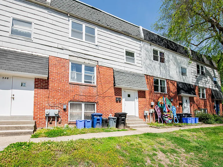 330 Hermitage St #2 — Photo 3