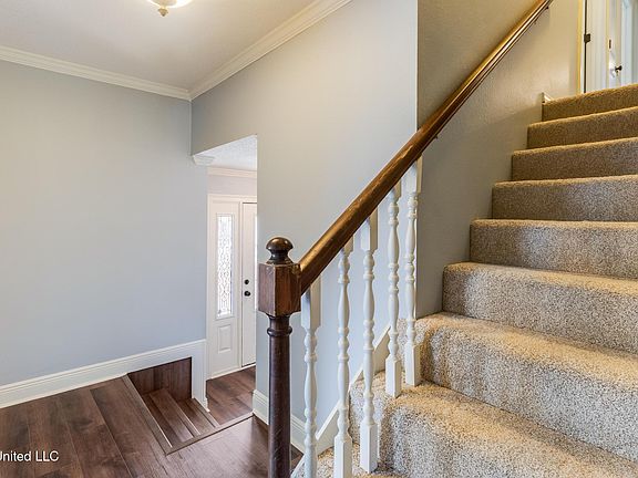 5th image of 414 Christi Ln