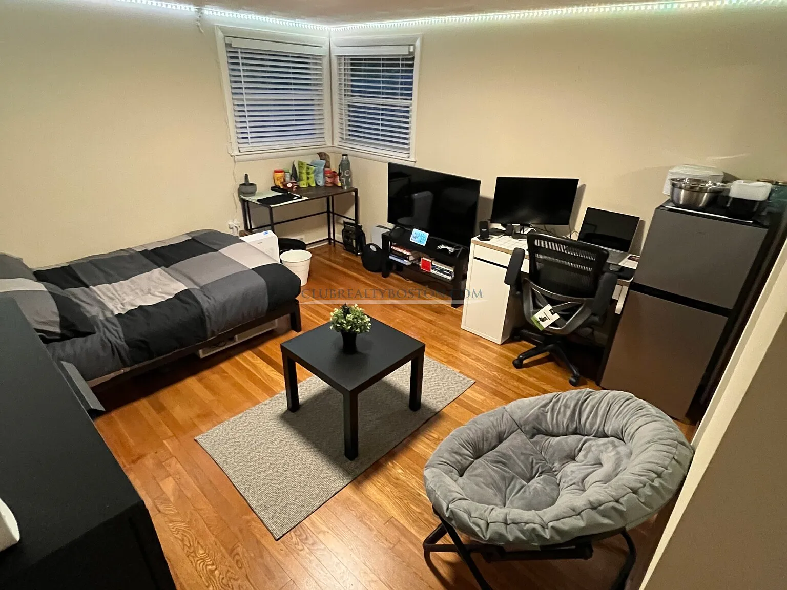 5 bed, 2.0 bath, 1922 sqft, $950 — Photo 3