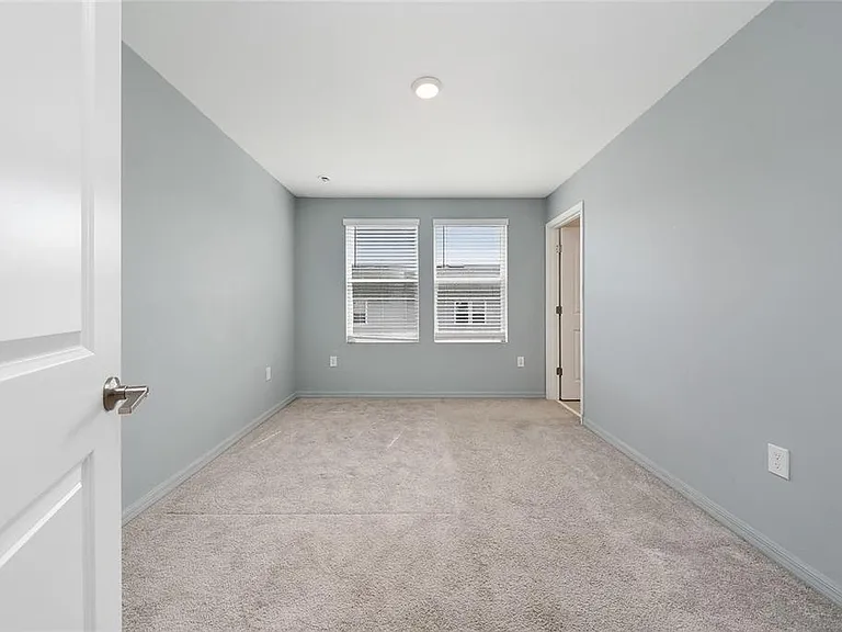 2060 Viewfinder St — Photo 12