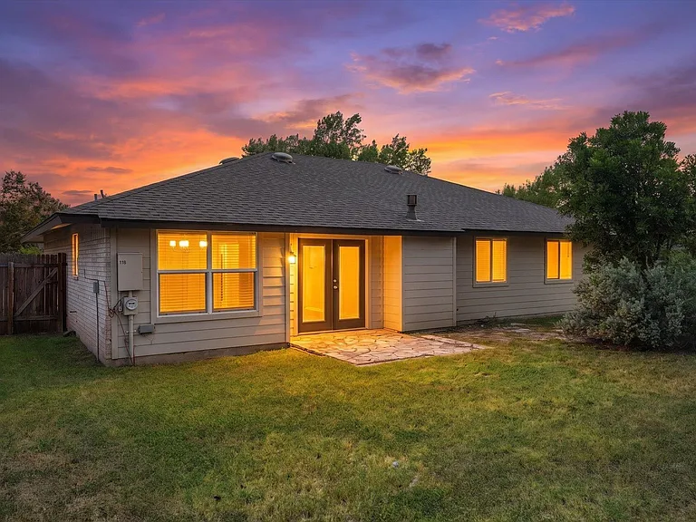 1100 Red Cliff Dr — Photo 36