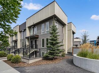 19478 37th St SE, Calgary, AB T3M 2W9