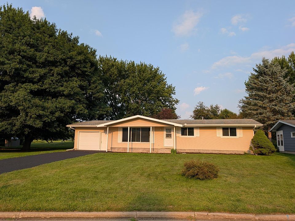 1st image of 1390 6th Ave