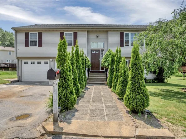 293 Wildwood Ave, Worcester, MA 01603