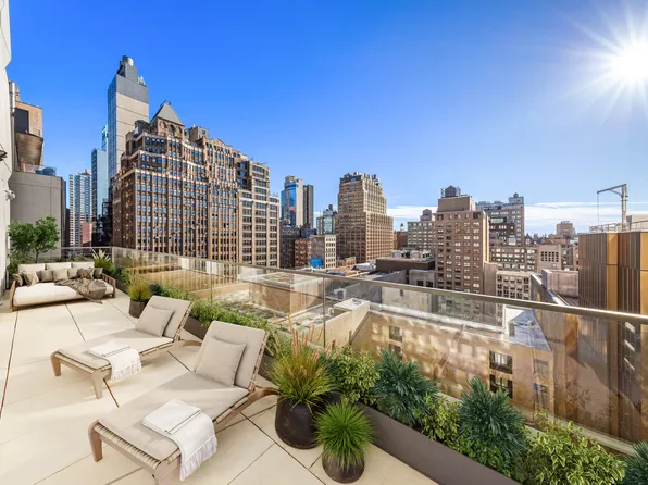 215 West 28th Street 14C image 1 of 12