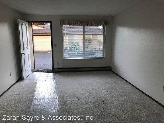 4th image of 1004 7th Ave SE #A