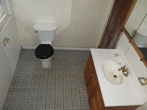 4th image of 816 W North St