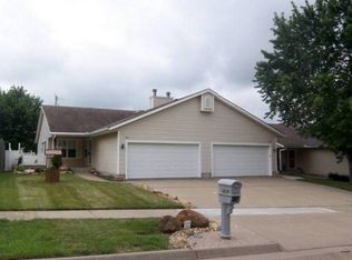 3607 SW 36th St, Topeka, KS 66614