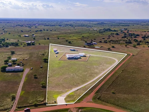 193 Shady Hollow Rd., Victoria, TX 77904
