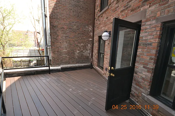 Rented by ArdorNY | media 18
