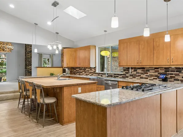 1012 Spanish Trl, Keller, TX 76262