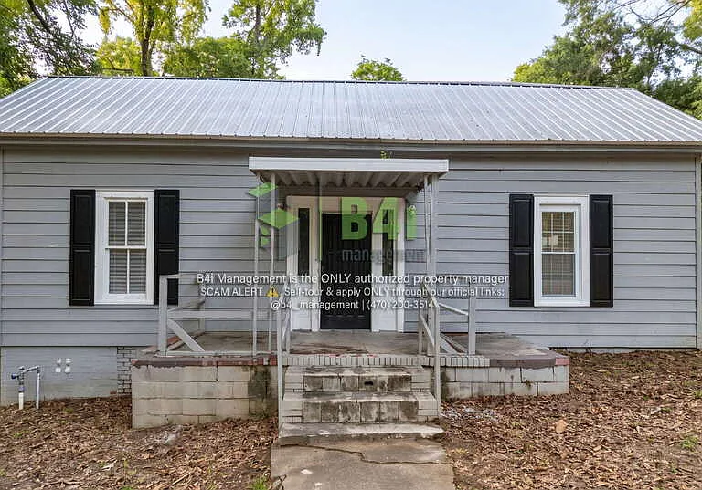 108 Gilman St SE — Photo 3