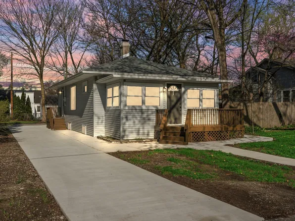 2798 Emerson St, Portage, IN 46368