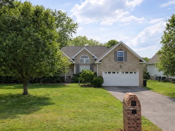 1251 Wentworth Dr, Gallatin, TN 37066