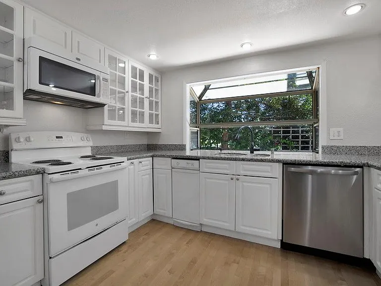 976 Pizarro Ln — Photo 27