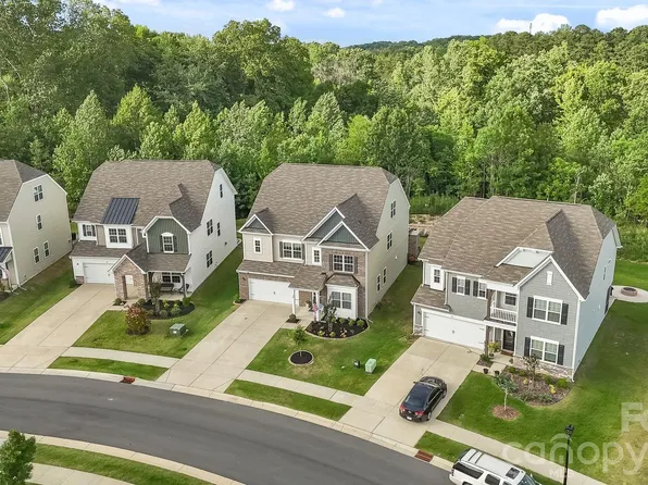 386 Kennerly Center Dr, Mooresville, NC 28115