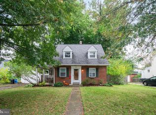 807 South Ave, Secane, PA 19018