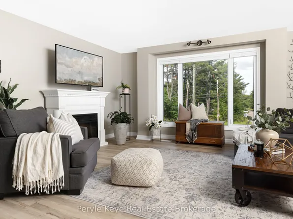 820 Manitoba St, Bracebridge, ON P1L 1W9