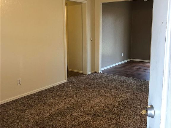 2nd image of 2406 N Park Dr