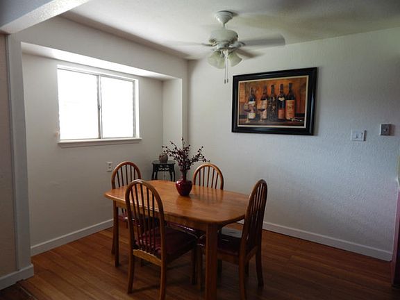 4th image of 2142 Meadowwalk Dr