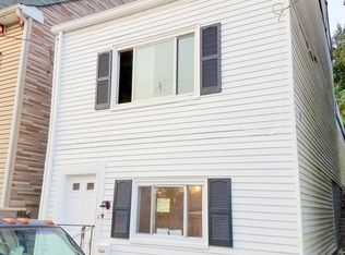 60 Magdalene St, Pittsburgh, PA