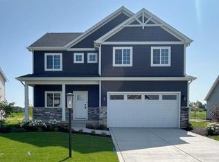 810 Idlewild Ln, Valparaiso, IN 46385