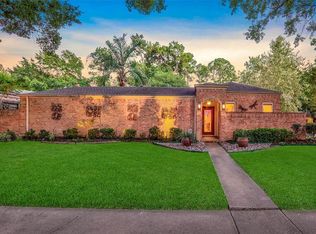 1139 Candlelight Ln, Houston, TX 77018