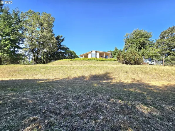 290 Bentridge Rd, Oakland, OR 97462