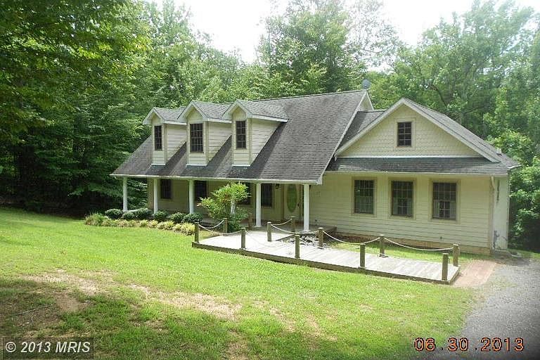 1st image of 295 Valerie Ln