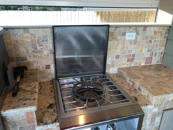 4th image of 614 Joanie Ln