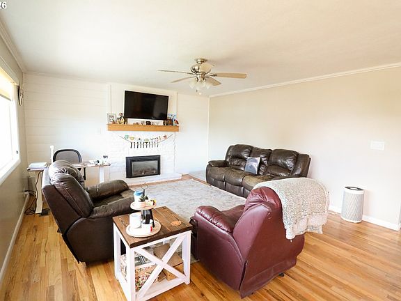 3rd image of 2305 16th St
