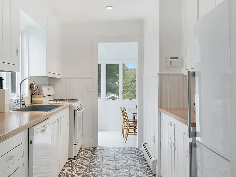 88 Tuthill Rd — Photo 7