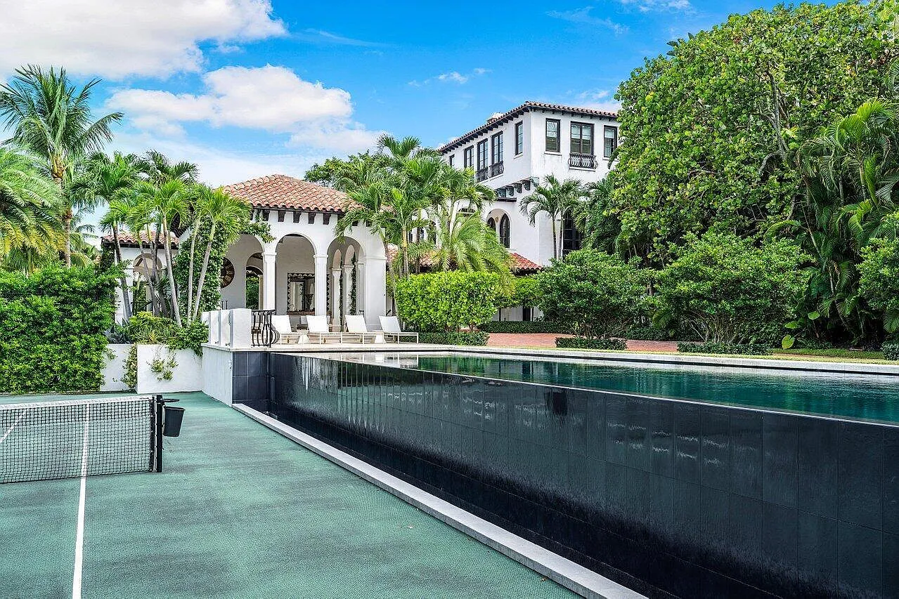 5 bed, 9.0 bath, 6357 sqft, $150,000 — Photo 3