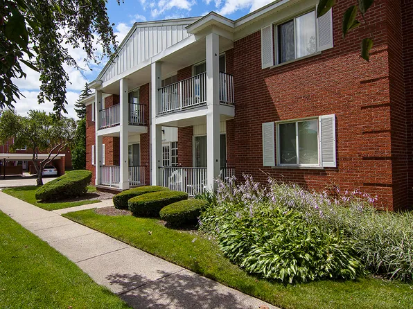 Holiday Center Apartments