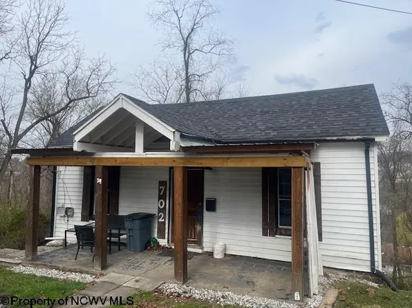 702 Front St, Fairmont, WV 26554
