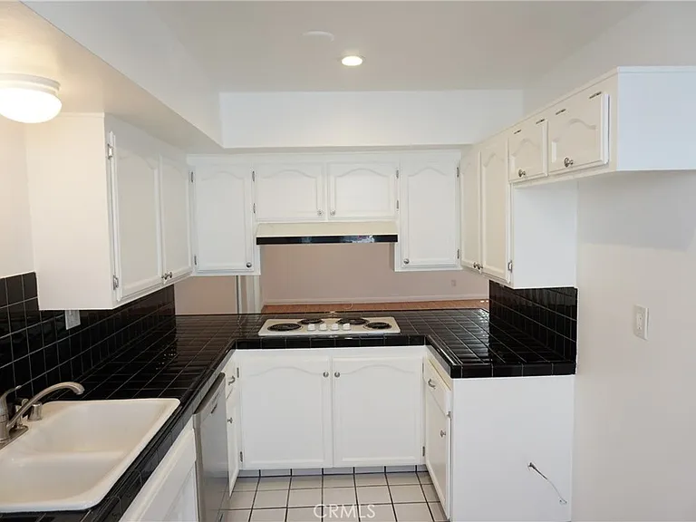 4610 Densmore Ave #20 — Photo 14