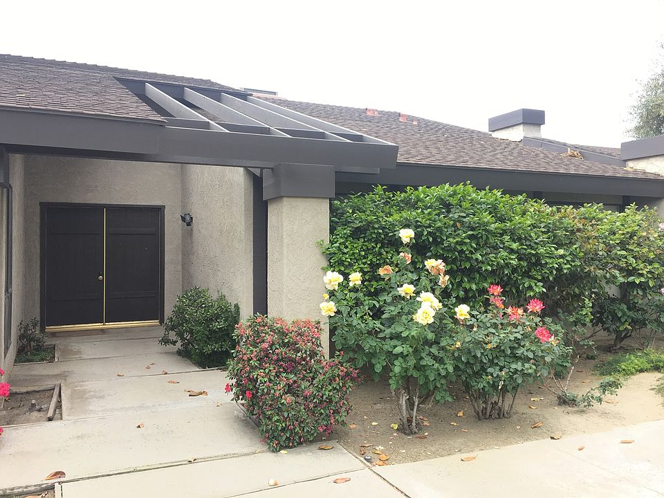 2nd image of 3330 El Encanto Ct