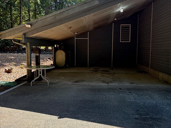 2nd image of 180 16th St #A
