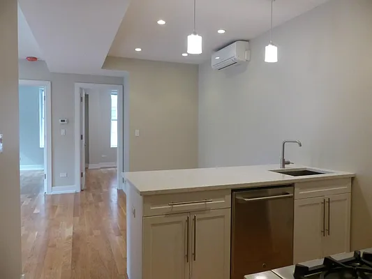 Rented by Immac Realty | media 26