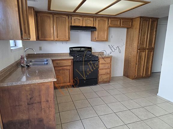 4th image of 1811 Motor Ave