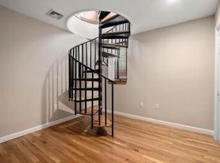 40 Beaconsfield Rd #1, Brookline, MA 02445