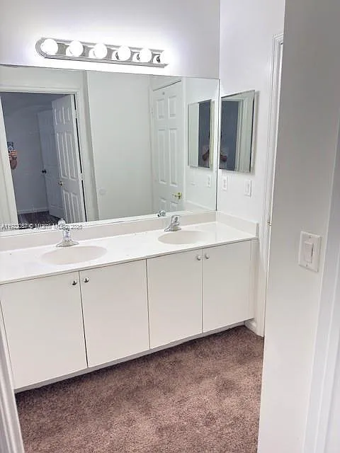 3 bed, 2.5 bath, 1584 sqft, $2,650 — Photo 3