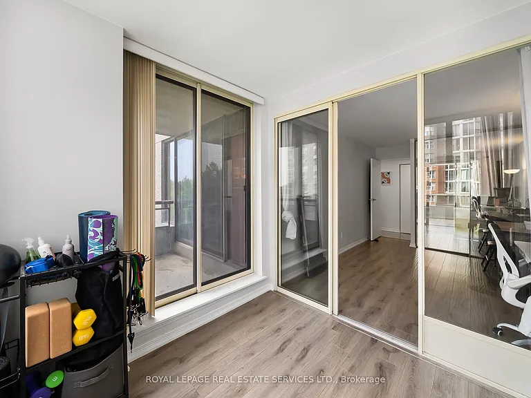 5785 Yonge St #601 — Photo 17